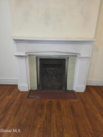 106 Chestnut Street, Albany, NY 12210