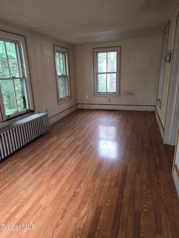 106 Chestnut Street, Albany, NY 12210