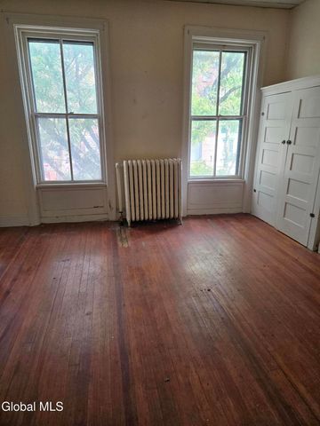 106 Chestnut Street, Albany, NY 12210