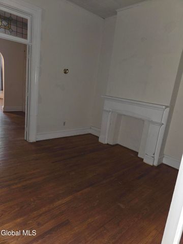 106 Chestnut Street, Albany, NY 12210