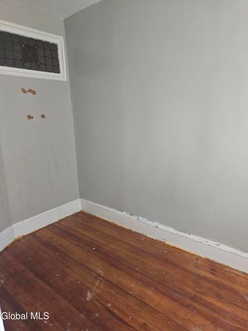 106 Chestnut Street, Albany, NY 12210