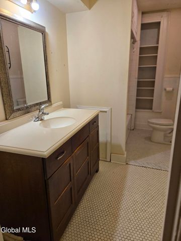 106 Chestnut Street, Albany, NY 12210