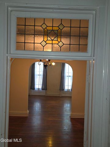 106 Chestnut Street, Albany, NY 12210