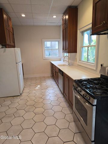 106 Chestnut Street, Albany, NY 12210