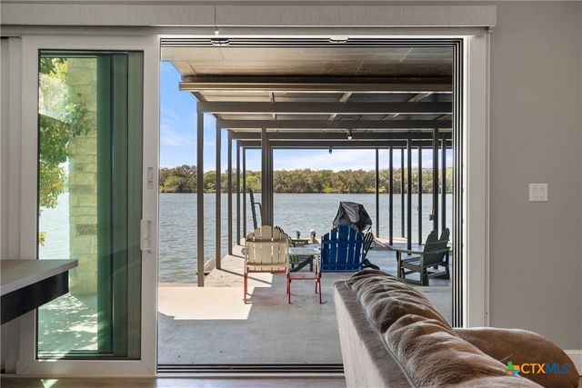 926 Scenic Loop, Kingsland, TX 78639