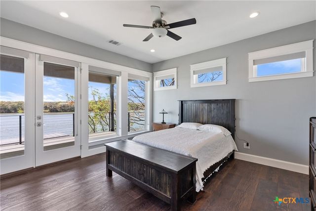 926 Scenic Loop, Kingsland, TX 78639