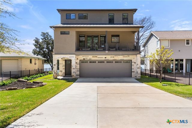 926 Scenic Loop, Kingsland, TX 78639