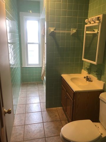 21 Whipple 3, Worcester, MA 01607