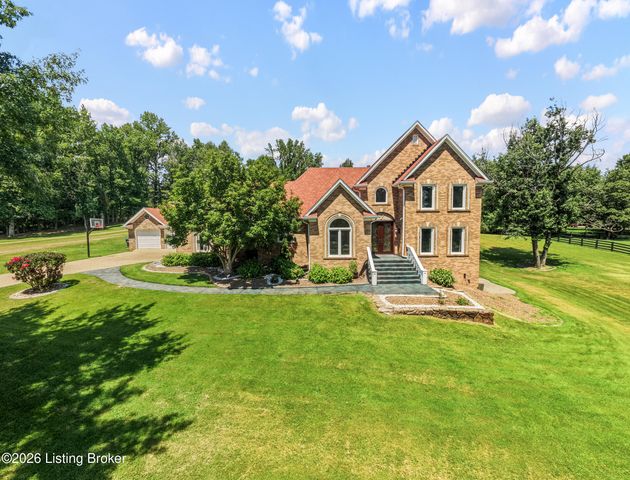 7801 Saint Anthony Woods Ct, Louisville, KY 40214