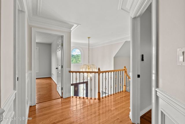 7801 Saint Anthony Woods Ct, Louisville, KY 40214