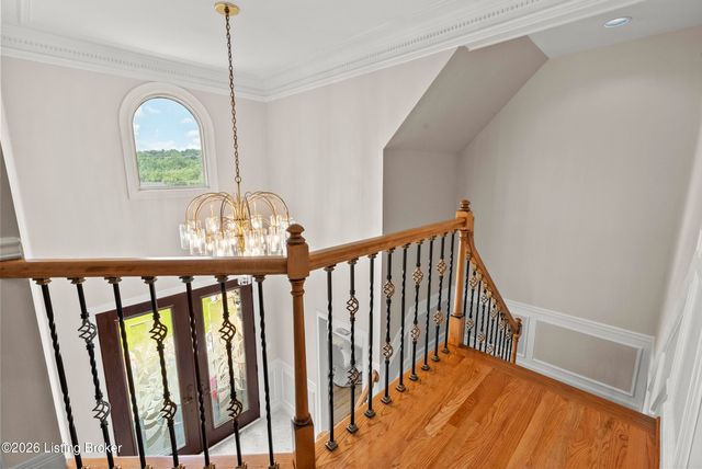 7801 Saint Anthony Woods Ct, Louisville, KY 40214