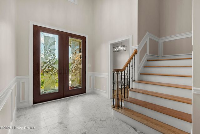 7801 Saint Anthony Woods Ct, Louisville, KY 40214