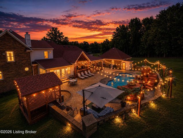 7801 Saint Anthony Woods Ct, Louisville, KY 40214