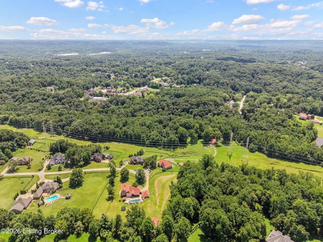 7801 Saint Anthony Woods Ct, Louisville, KY 40214
