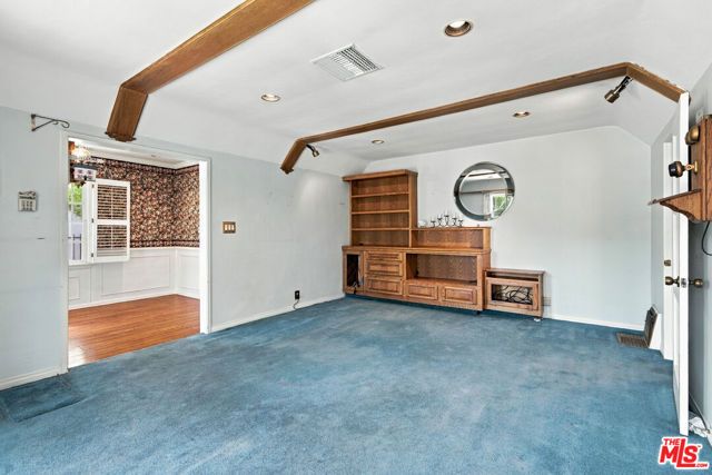 5031 Nagle Avenue, Los Angeles, CA 91423