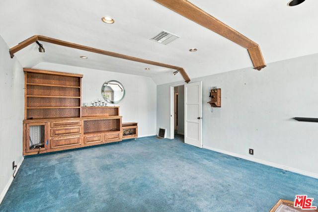 5031 Nagle Avenue, Los Angeles, CA 91423