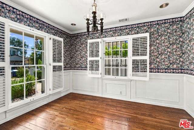 5031 Nagle Avenue, Los Angeles, CA 91423
