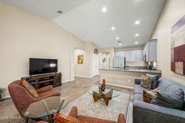 3862 E NARROWLEAF Drive, Gilbert, AZ 85298