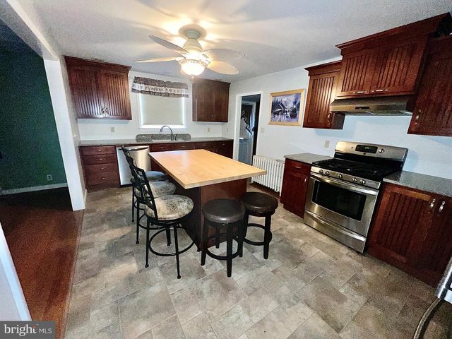 28 N 19TH ST, Ashland, PA 17921