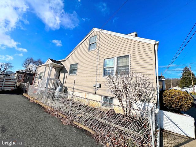 28 N 19TH ST, Ashland, PA 17921