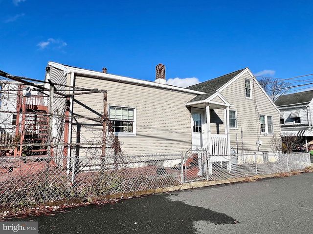 28 N 19TH ST, Ashland, PA 17921