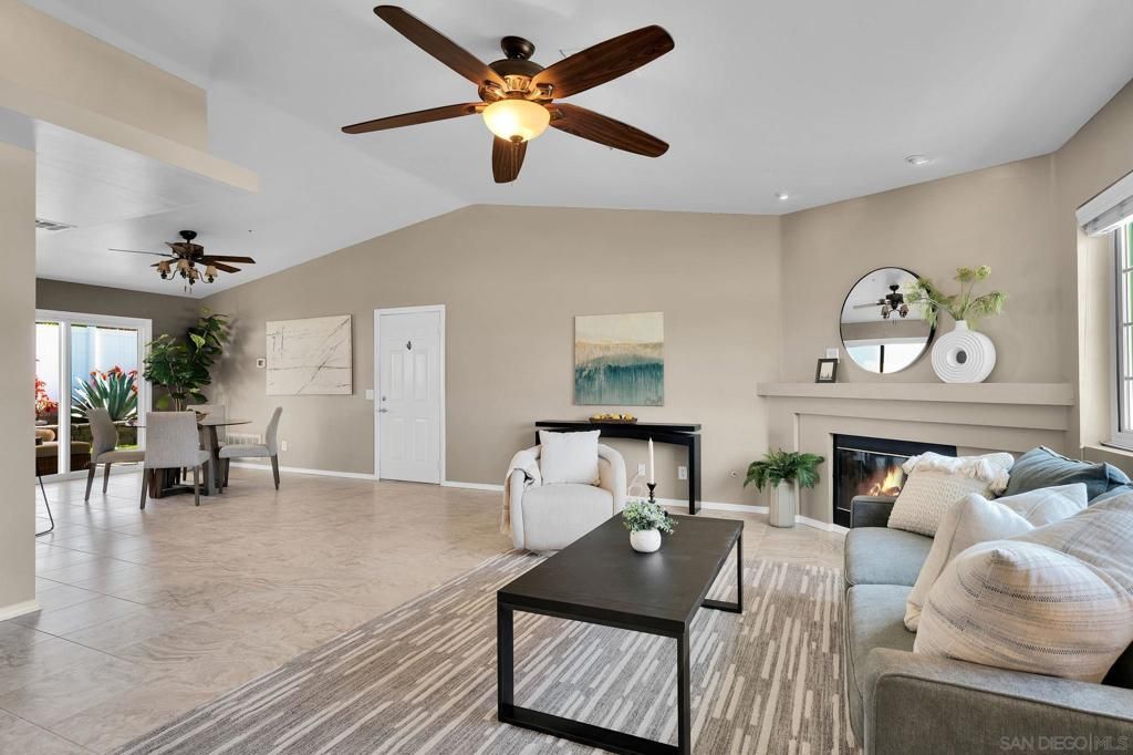 Image 3 of property listing at 9239 Francis, Spring Valley, CA 91977