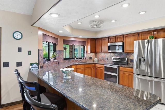 411 SUMMIT CHASE DRIVE, Valrico, FL 33594
