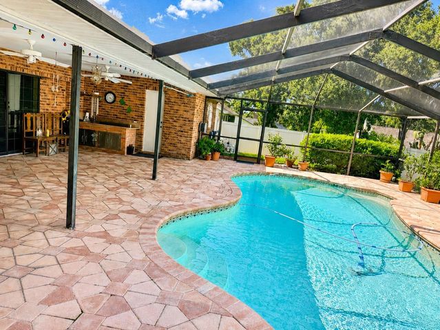 411 SUMMIT CHASE DRIVE, Valrico, FL 33594