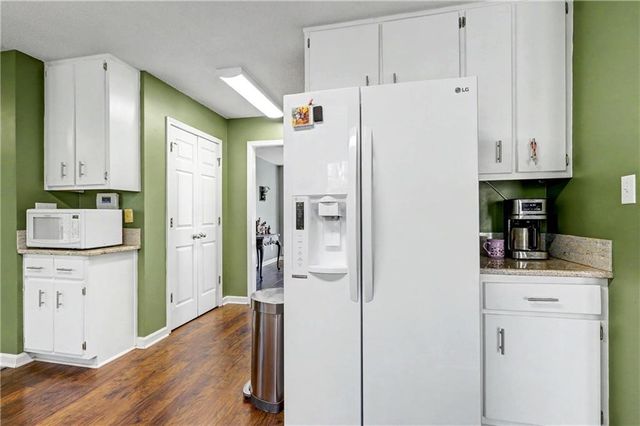 285 Creekside Way, Mcdonough, GA 30252