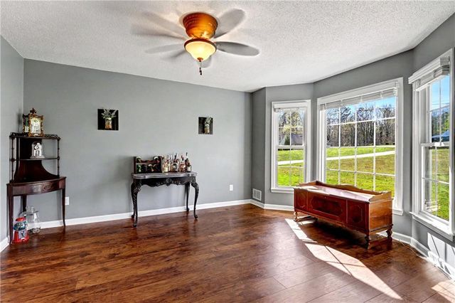 285 Creekside Way, Mcdonough, GA 30252