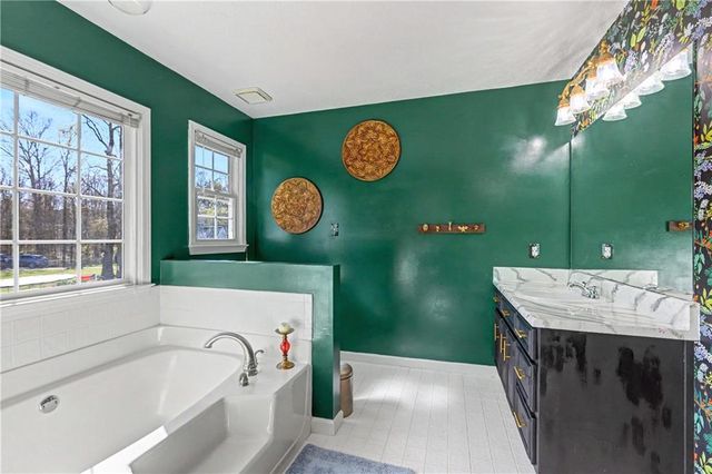 285 Creekside Way, Mcdonough, GA 30252