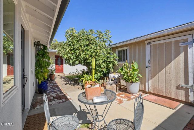 386 Larmier Avenue, Oak View, CA 93022