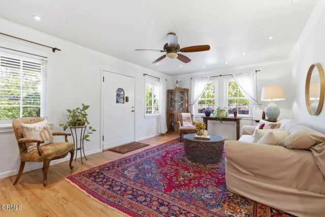 386 Larmier Avenue, Oak View, CA 93022