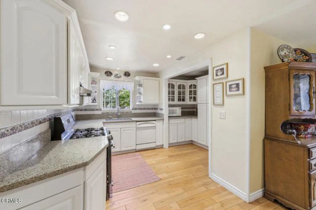 386 Larmier Avenue, Oak View, CA 93022