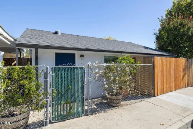 386 Larmier Avenue, Oak View, CA 93022
