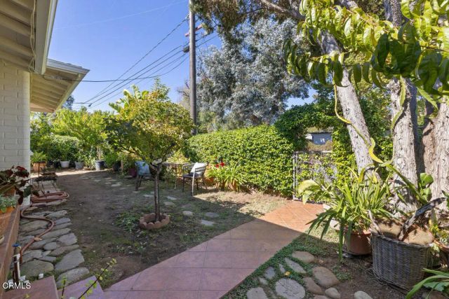 386 Larmier Avenue, Oak View, CA 93022