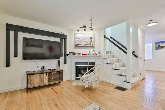 24 Suffolk Court, Bedford, NH 03110