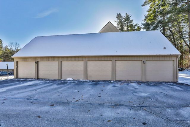 24 Suffolk Court, Bedford, NH 03110