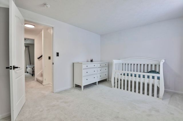 24 Suffolk Court, Bedford, NH 03110