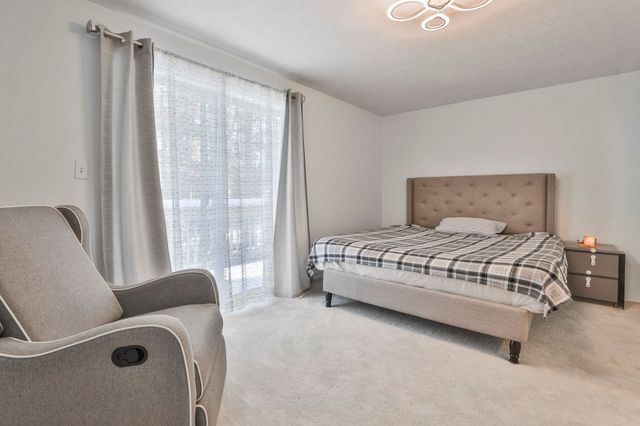 24 Suffolk Court, Bedford, NH 03110