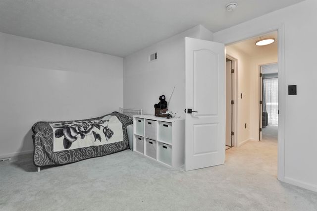 24 Suffolk Court, Bedford, NH 03110