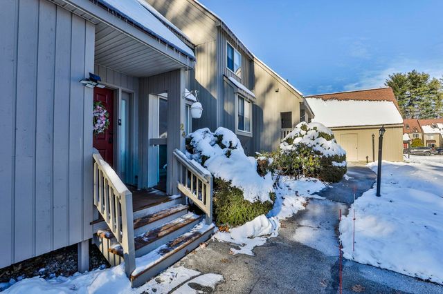 24 Suffolk Court, Bedford, NH 03110