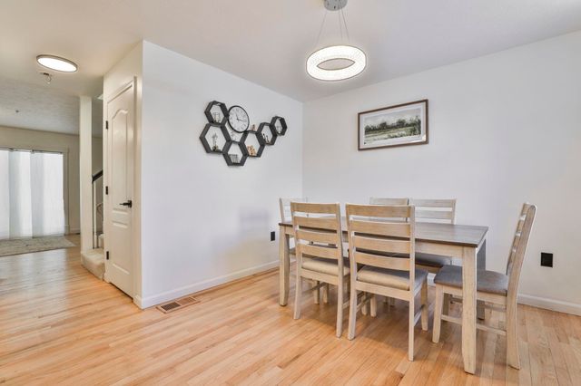 24 Suffolk Court, Bedford, NH 03110