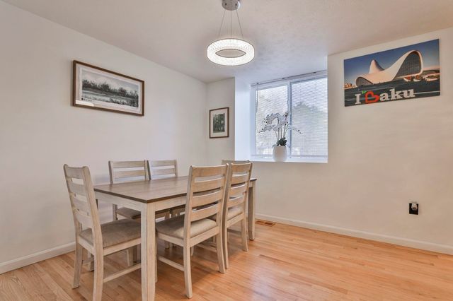 24 Suffolk Court, Bedford, NH 03110