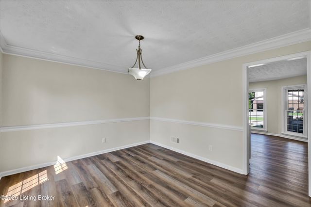 1408 Gutford Rd, Clarksville, IN 47129