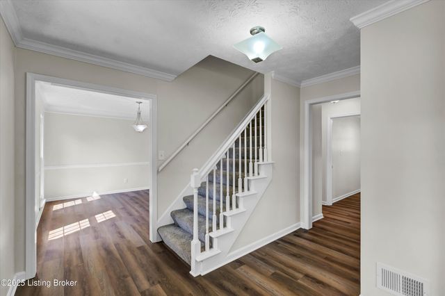 1408 Gutford Rd, Clarksville, IN 47129