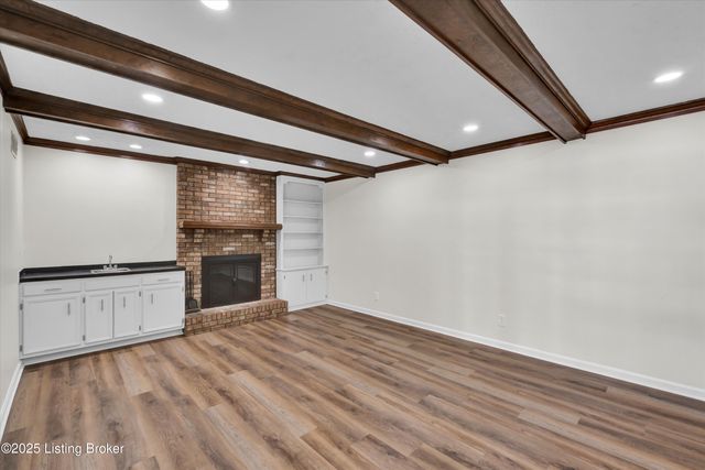 1408 Gutford Rd, Clarksville, IN 47129