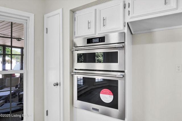 1408 Gutford Rd, Clarksville, IN 47129