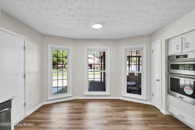 1408 Gutford Rd, Clarksville, IN 47129