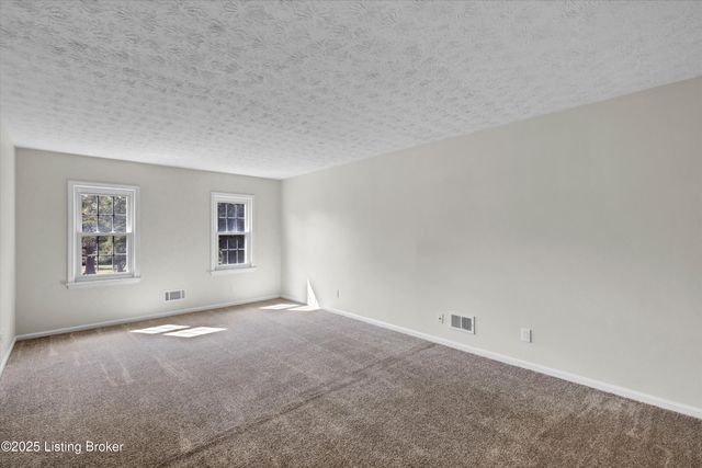 1408 Gutford Rd, Clarksville, IN 47129